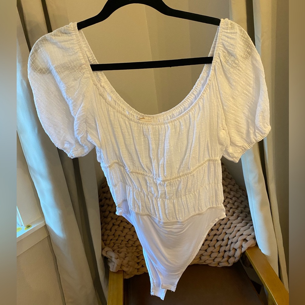 Olivaceous effortless bodysuit NWT